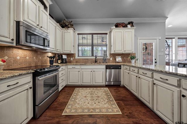 20857 Lakeview DR., Flint, TX 75762