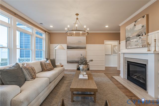 6609 Mayland Ridge Ln, Moseley, VA 23120