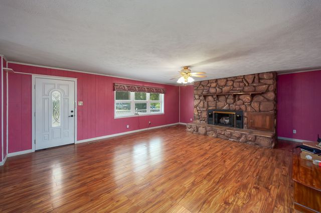 5280 Highway 100, W, Decaturville, TN 38329