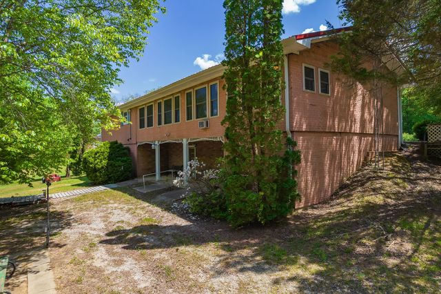 5280 Highway 100, W, Decaturville, TN 38329