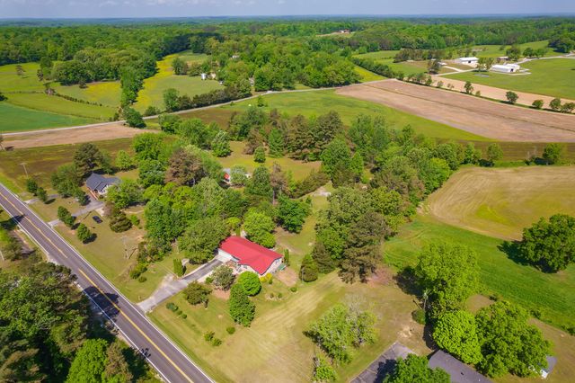 5280 Highway 100, W, Decaturville, TN 38329