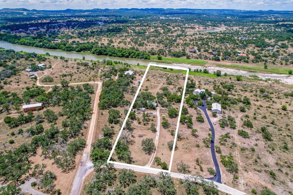 111 River View DR, Johnson City, TX 78636