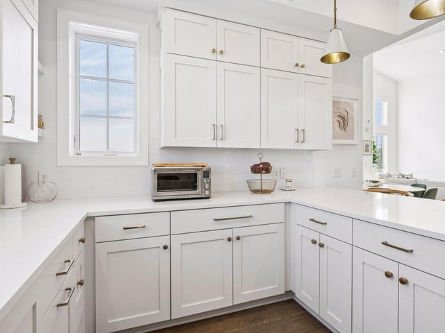 4901 Hawthorne Court 303, Edina, MN 55436