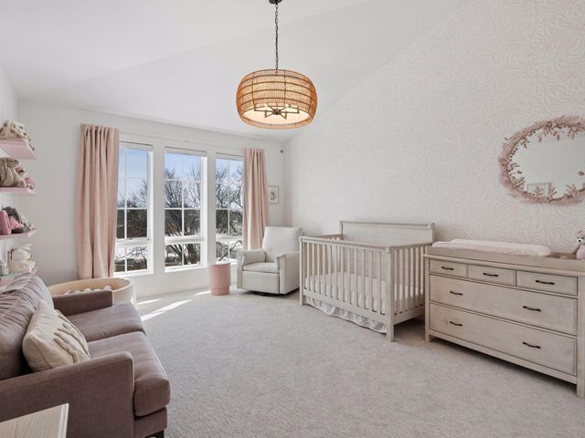 4901 Hawthorne Court 303, Edina, MN 55436
