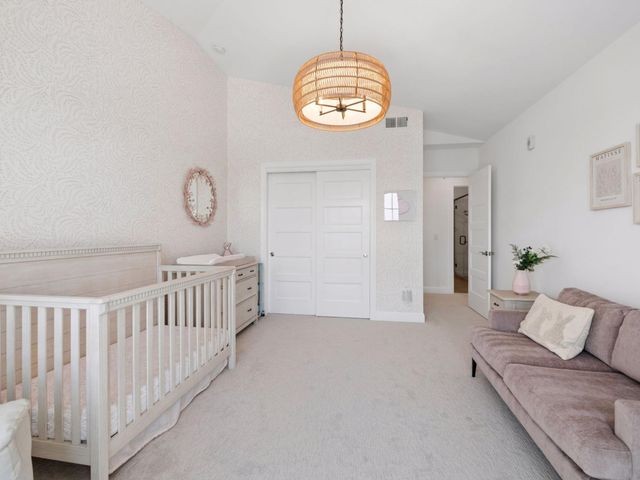 4901 Hawthorne Court 303, Edina, MN 55436