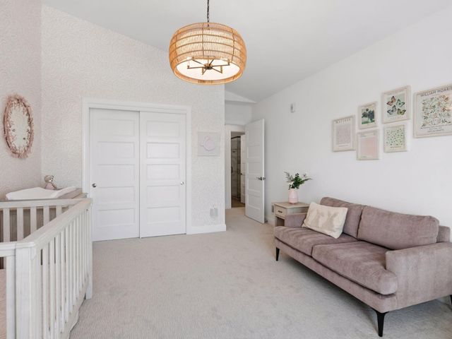 4901 Hawthorne Court 303, Edina, MN 55436