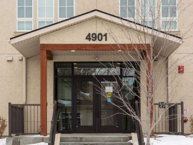 4901 Hawthorne Court 303, Edina, MN 55436