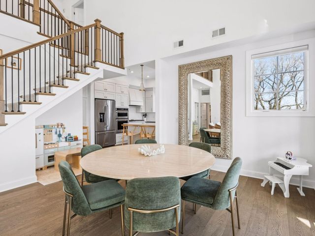 4901 Hawthorne Court 303, Edina, MN 55436