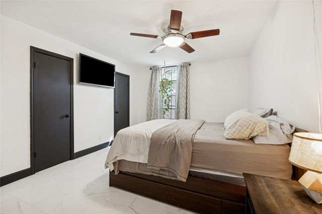 11540 Chimney Rock Road 112, Houston, TX 77035