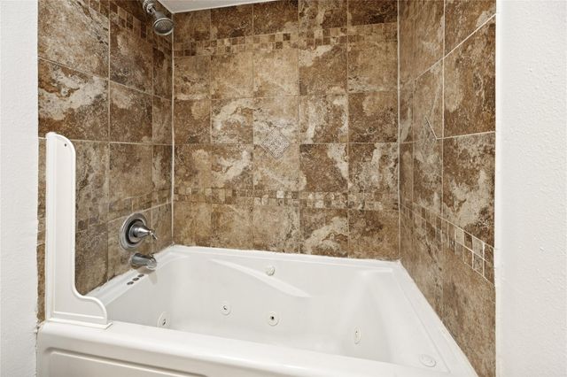 11540 Chimney Rock Road 112, Houston, TX 77035