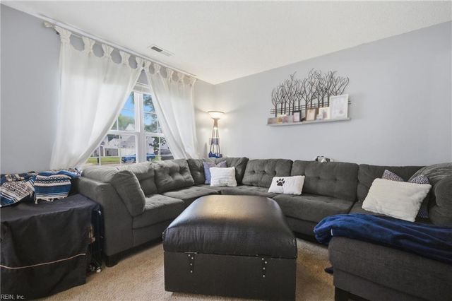349 Manning LN, Hampton, VA 23666