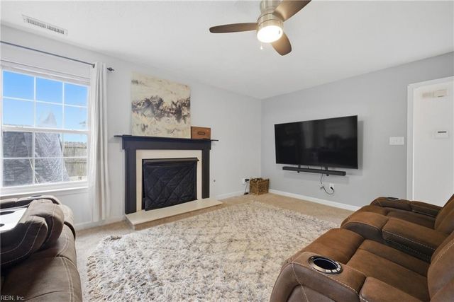 349 Manning LN, Hampton, VA 23666