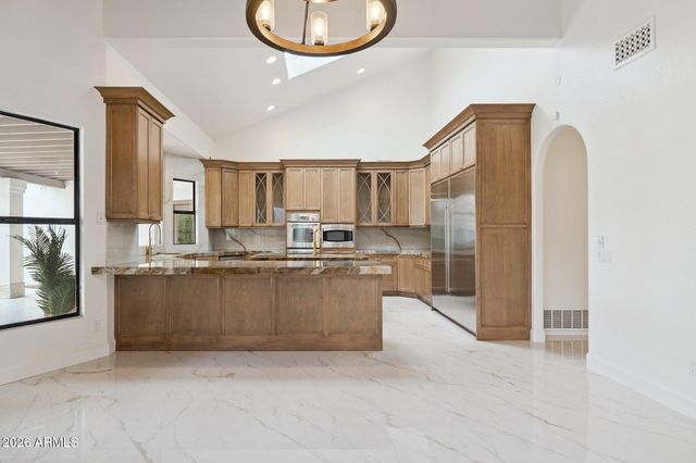 8303 N 61st Place, Paradise Valley, AZ 85253