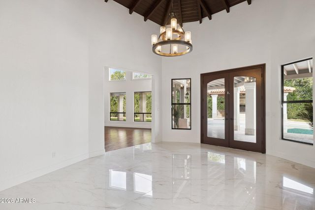 8303 N 61st Place, Paradise Valley, AZ 85253