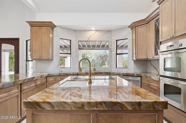 8303 N 61st Place, Paradise Valley, AZ 85253