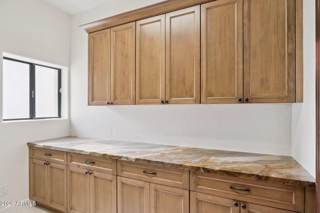 8303 N 61st Place, Paradise Valley, AZ 85253