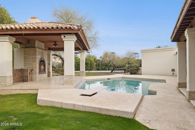 8303 N 61st Place, Paradise Valley, AZ 85253