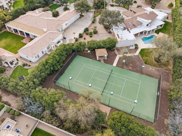 8303 N 61st Place, Paradise Valley, AZ 85253