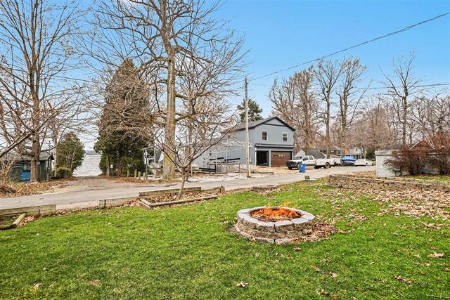 771 Beechwood Drive, Delton, MI 49046