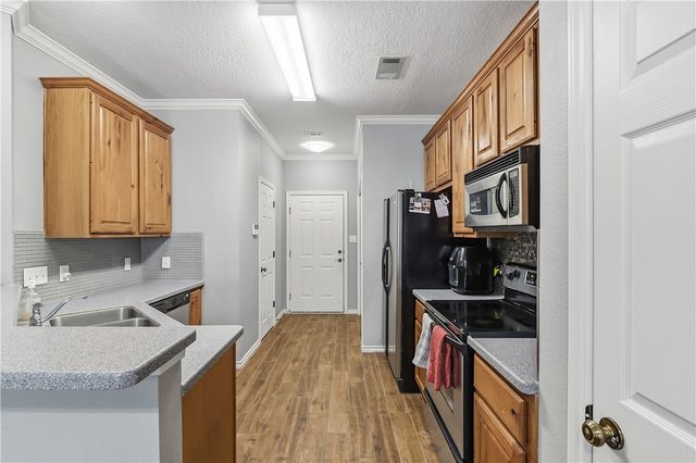 1425 West Villa Maria Road 103, Bryan, TX 77801
