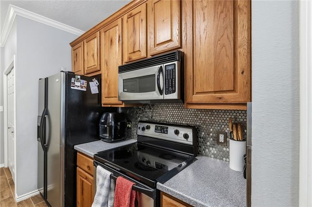 1425 West Villa Maria Road 103, Bryan, TX 77801