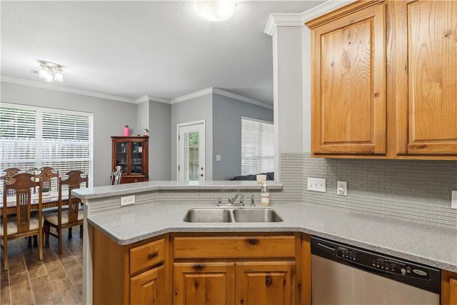 1425 West Villa Maria Road 103, Bryan, TX 77801