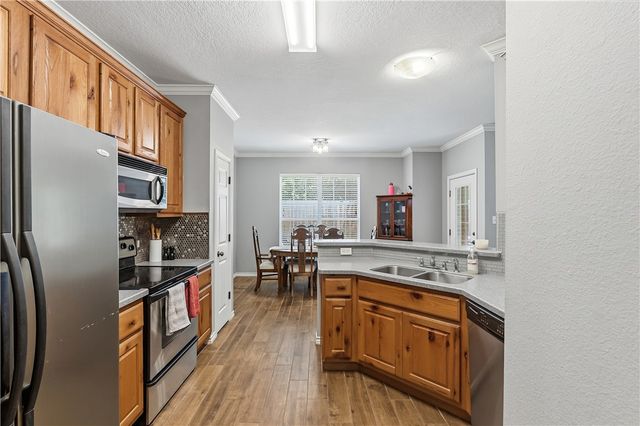 1425 West Villa Maria Road 103, Bryan, TX 77801