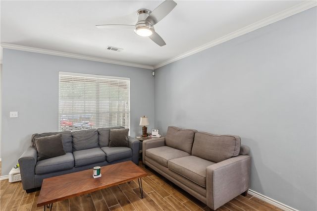 1425 West Villa Maria Road 103, Bryan, TX 77801