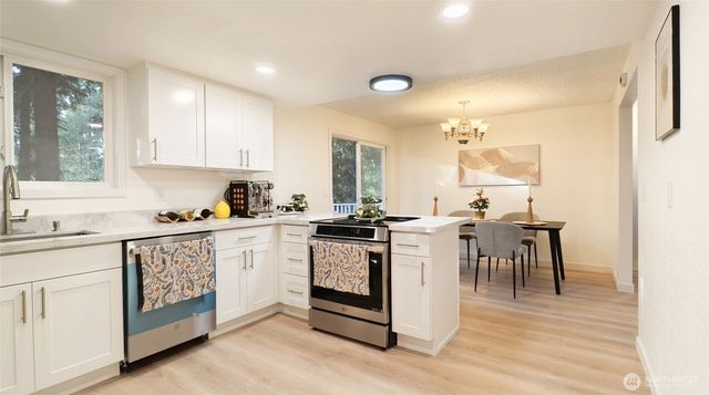 5392 April Drive, Langley, WA 98260