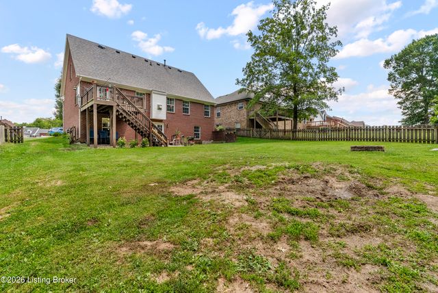 207 River Edge Dr, Shepherdsville, KY 40165