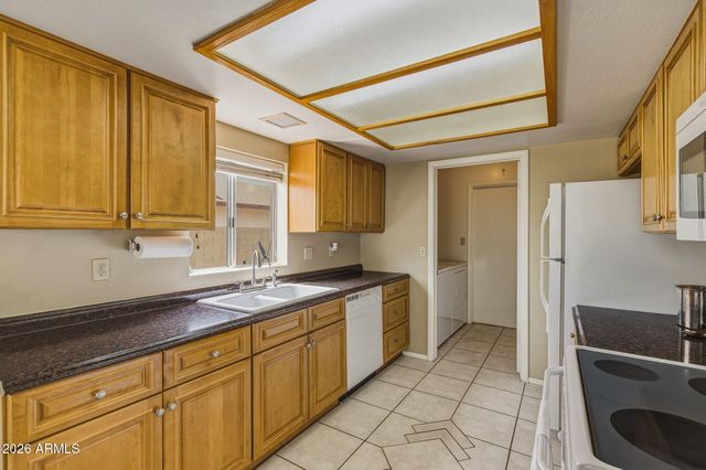 5625 W SUNNYSIDE Drive, Glendale, AZ 85304