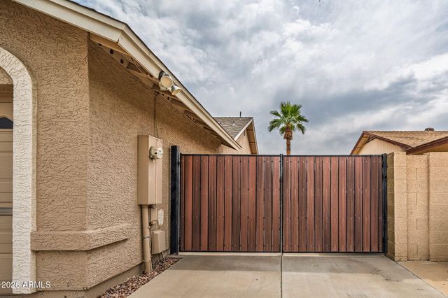 5625 W SUNNYSIDE Drive, Glendale, AZ 85304