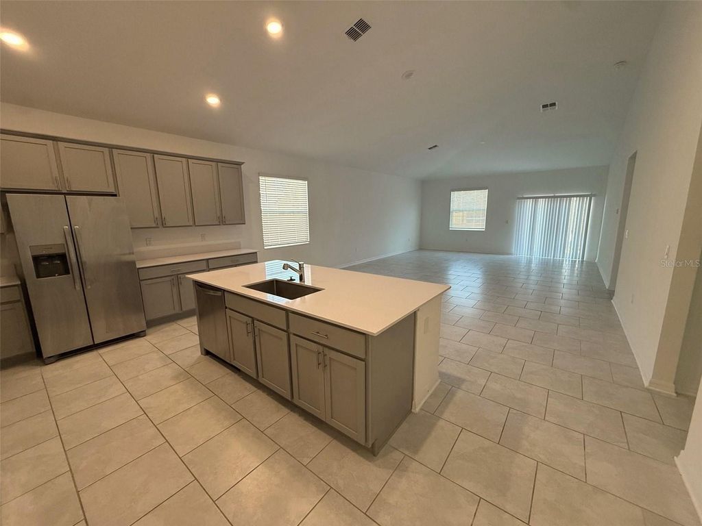 Image 3 of property listing at 5198 HOPHORN DRIVE, Edgewater, FL 32141