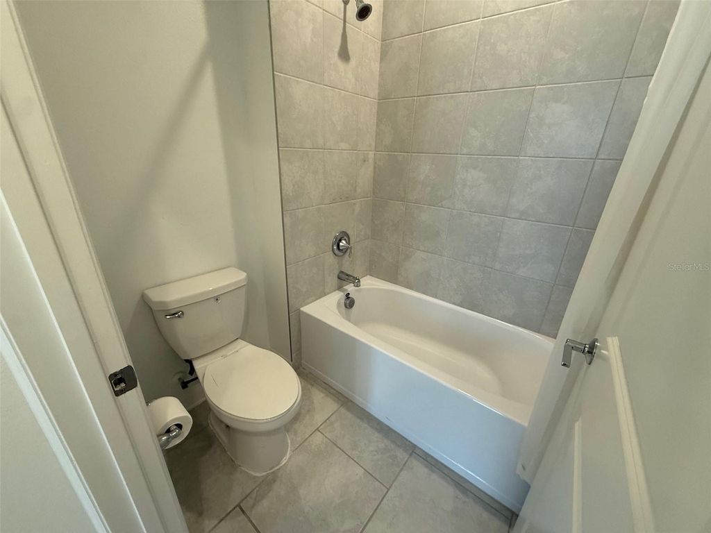 Image 9 of property listing at 5198 HOPHORN DRIVE, Edgewater, FL 32141