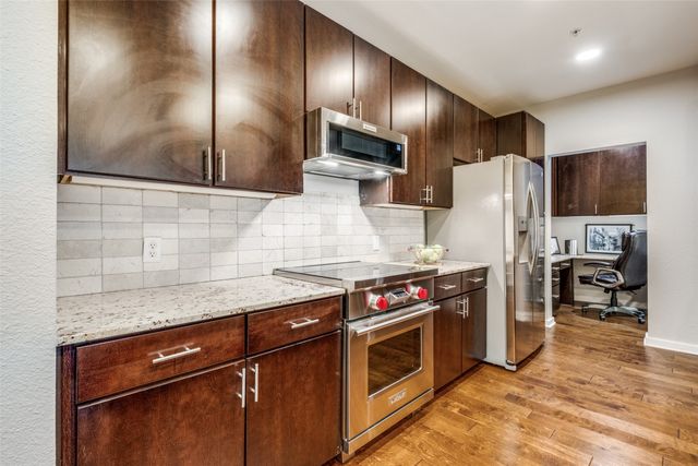 4319 Bowser Avenue 204, Dallas, TX 75219