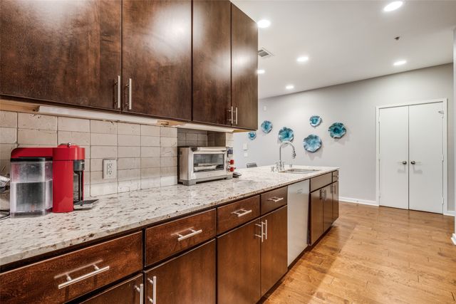 4319 Bowser Avenue 204, Dallas, TX 75219