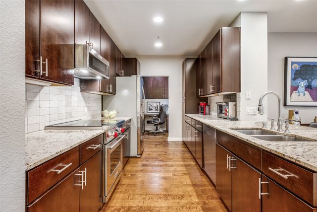 4319 Bowser Avenue 204, Dallas, TX 75219