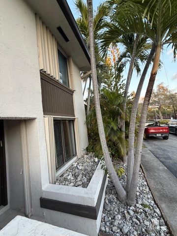 2661 NE 164th Street 40, North Miami Beach, FL 33160