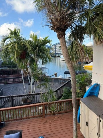 2661 NE 164th Street 40, North Miami Beach, FL 33160