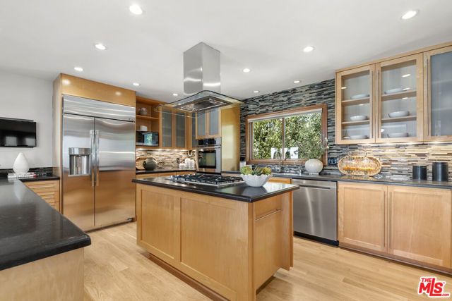 3711 Beverly Ridge Drive, Los Angeles, CA 91423
