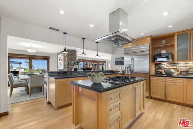 3711 Beverly Ridge Drive, Los Angeles, CA 91423