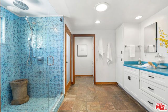 3711 Beverly Ridge Drive, Los Angeles, CA 91423