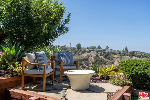 3711 Beverly Ridge Drive, Los Angeles, CA 91423