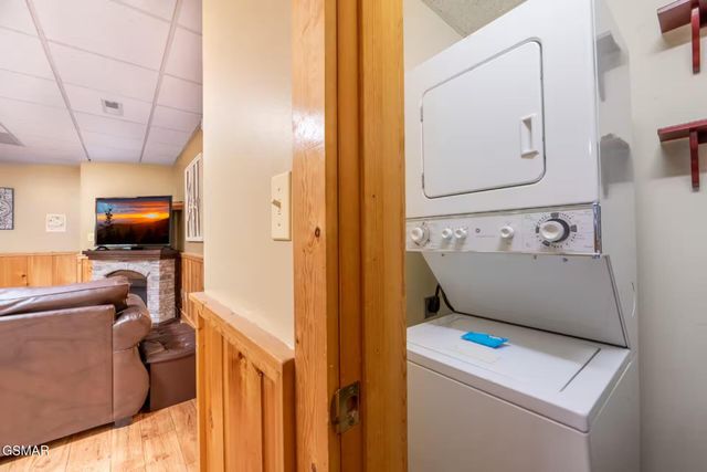 713 Harrier Court Way, Pigeon Forge, TN 37863