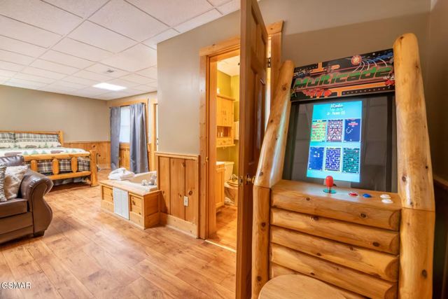 713 Harrier Court Way, Pigeon Forge, TN 37863