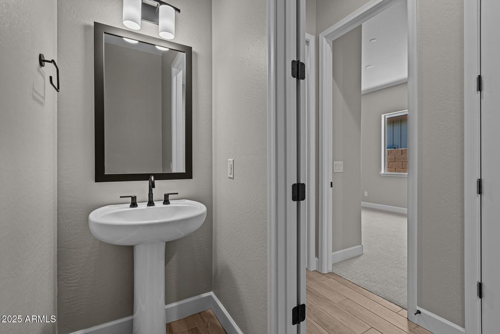 Image 14 of property listing at 32470 N 134TH Lane, Peoria, AZ 85383