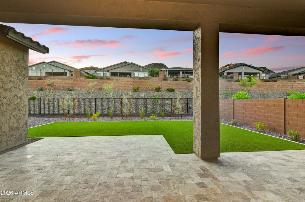 Image 19 of property listing at 32470 N 134TH Lane, Peoria, AZ 85383