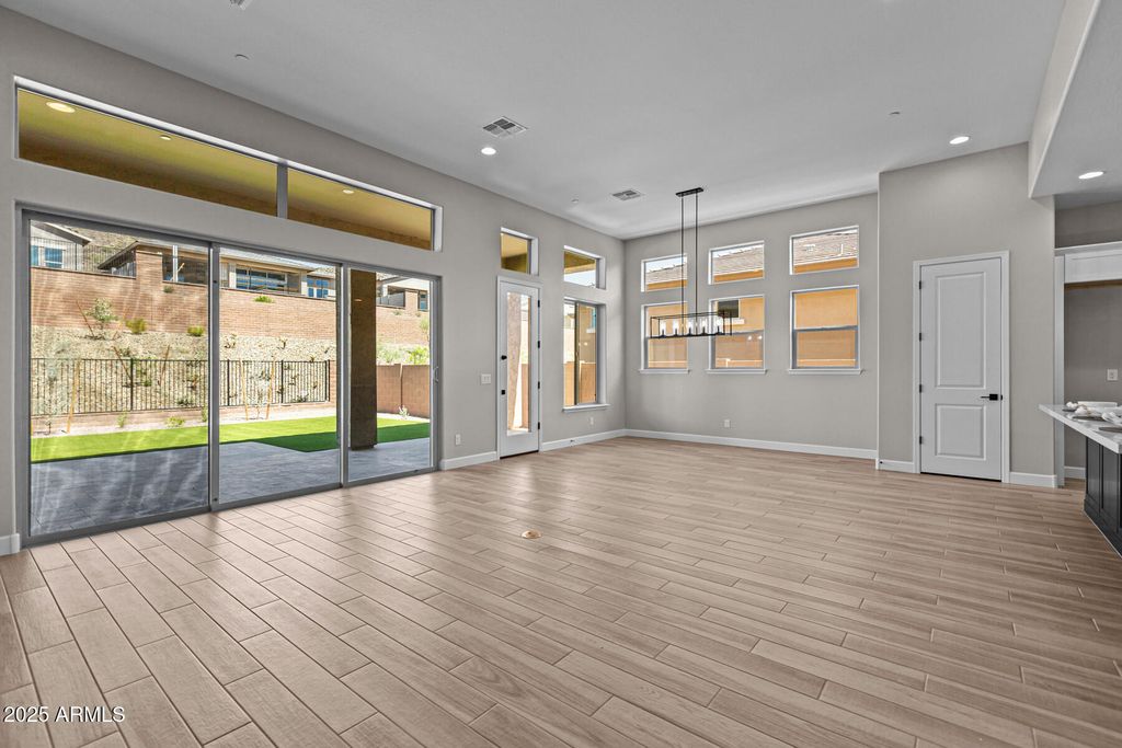 Image 3 of property listing at 32470 N 134TH Lane, Peoria, AZ 85383