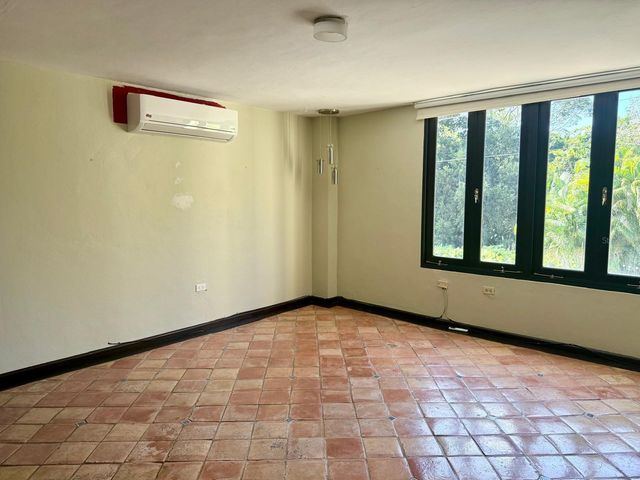 6 CALLE, Guaynabo, PR 00966