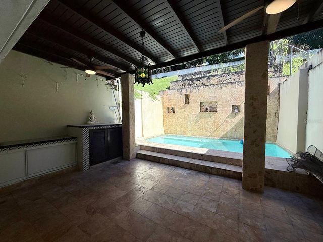 6 CALLE, Guaynabo, PR 00966